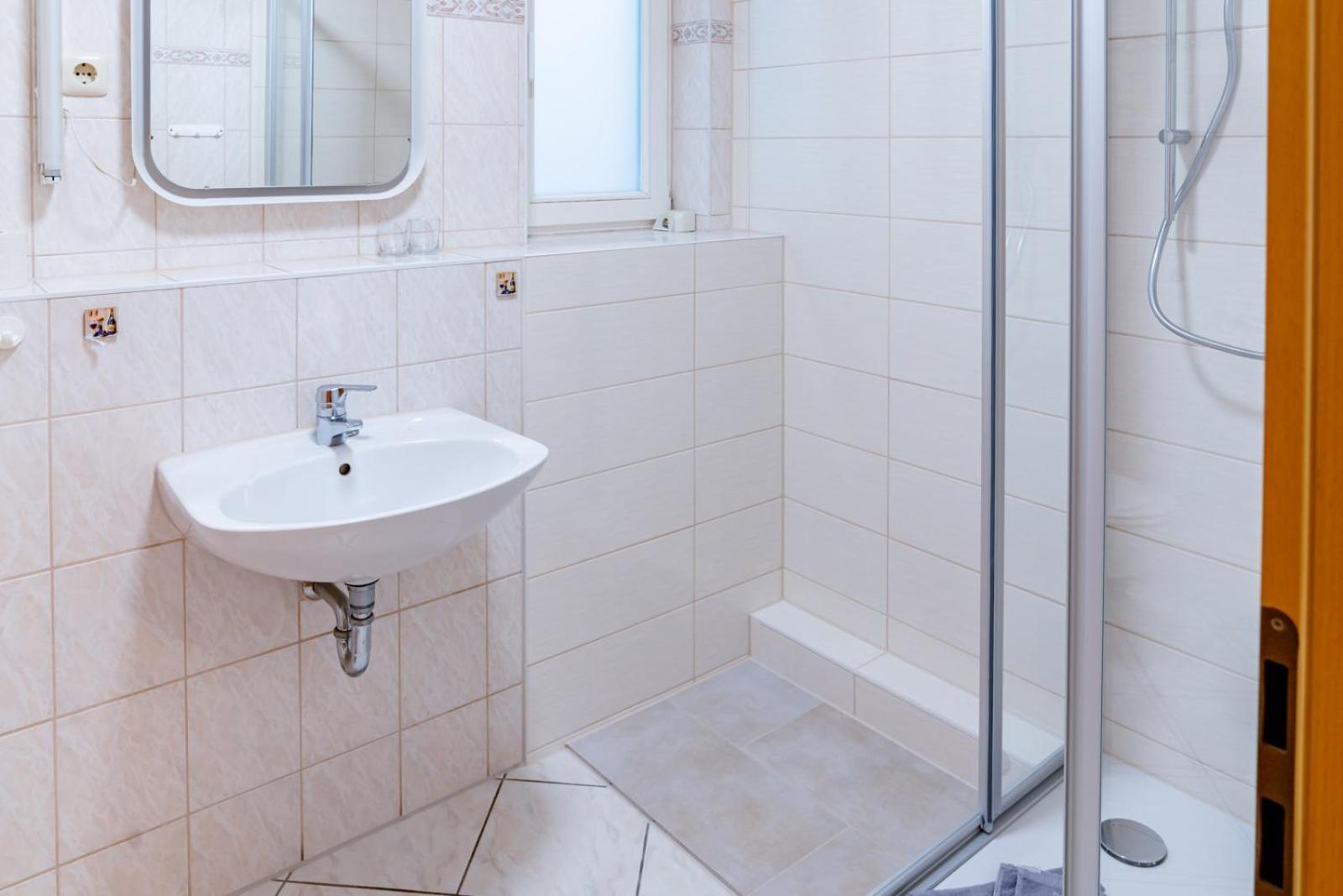 Apartmenthaus Chrischanshof Росток Екстер'єр фото